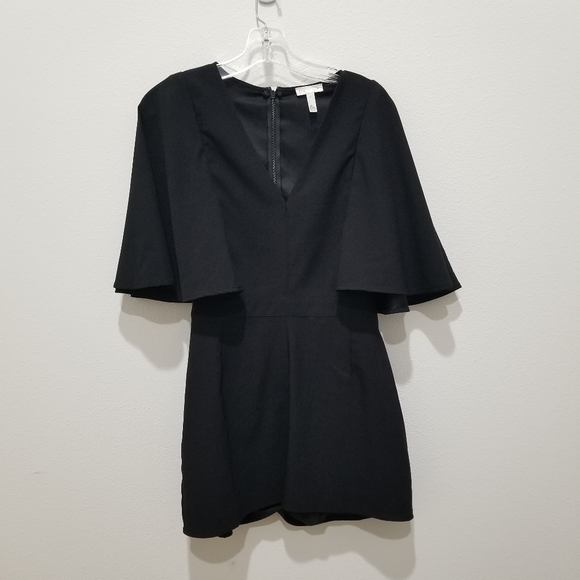🌸 Leith Nordstrom Flutter Cape Sleeve Black Romper Dress Size Small - Picture 3 of 8